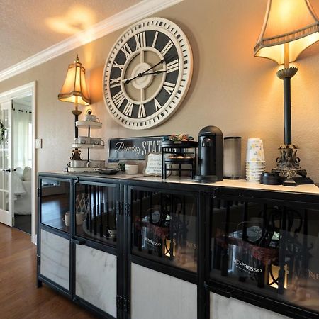 פלוגרוויל The Plantation House Boutique Inn מראה חיצוני תמונה