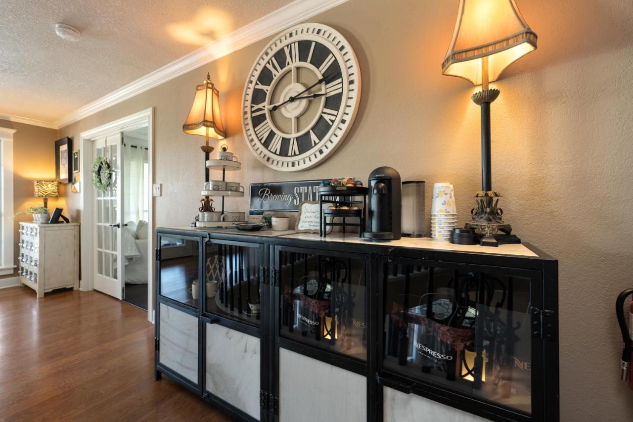 פלוגרוויל The Plantation House Boutique Inn מראה חיצוני תמונה